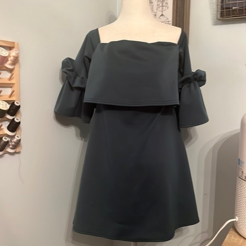 NWT ASOS dress blue / green ruffle sleeve size 8 mini